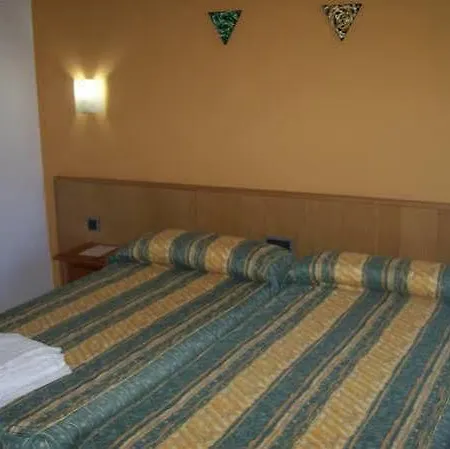 Guest house Muralla 3*