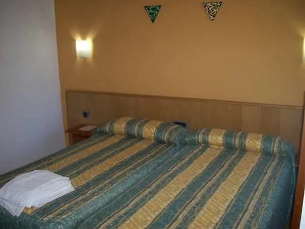 Πανσιόν Muralla 3*